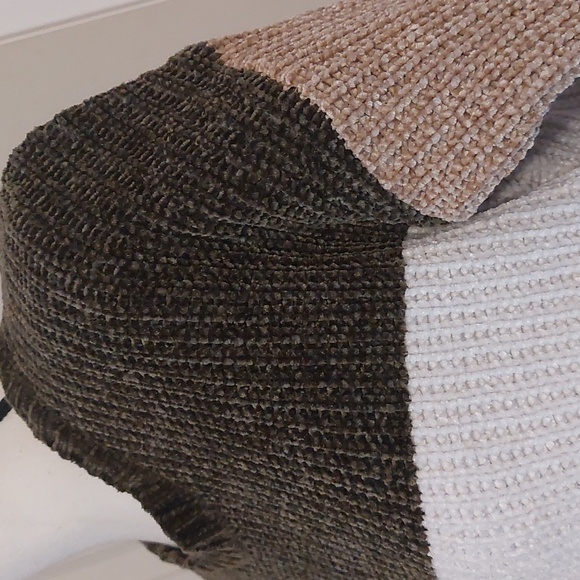 Poof Apparel Color Block Ribbed Knit Chenille Sweater Size M - Picture 5 of 7